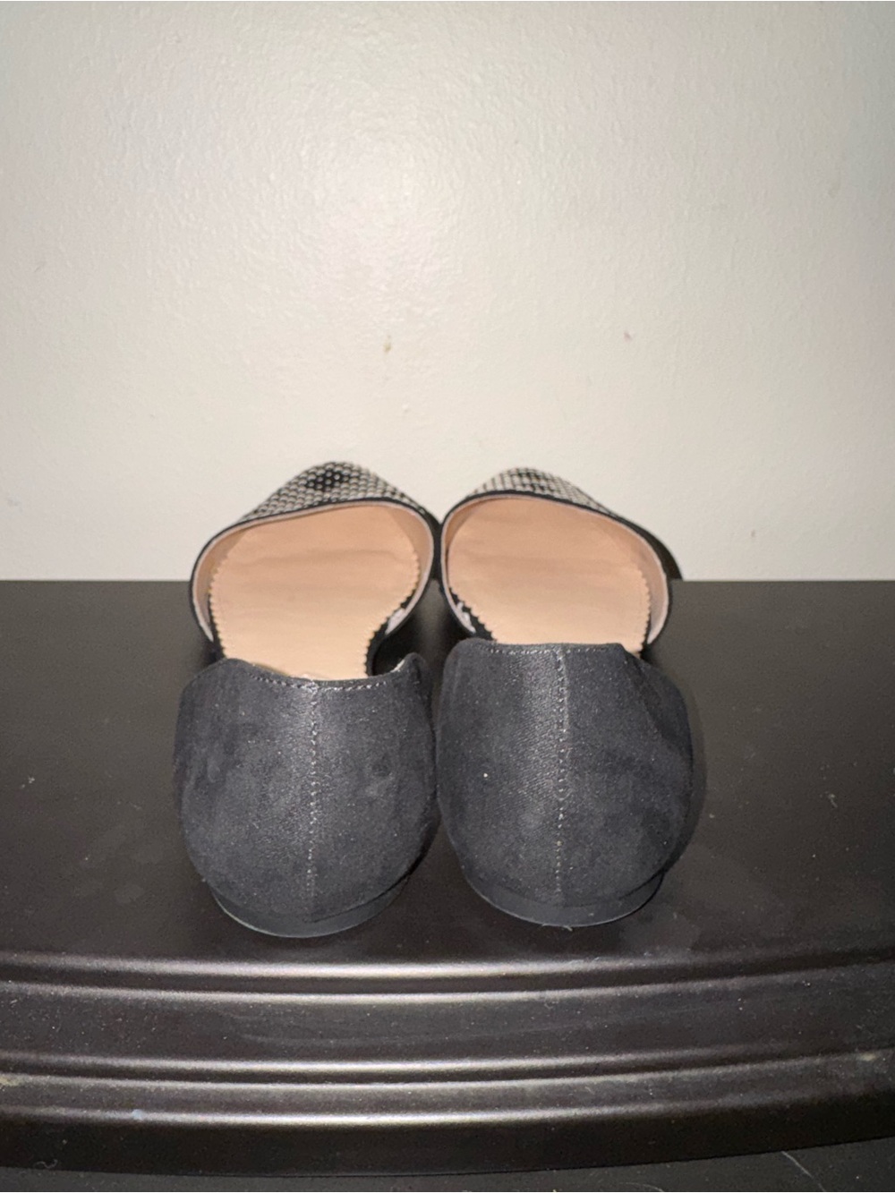 Isaac Mizrahi Black Pointed D'Orsay Flats with Silver Studs Size 8 NWOT - Picture 4 of 10